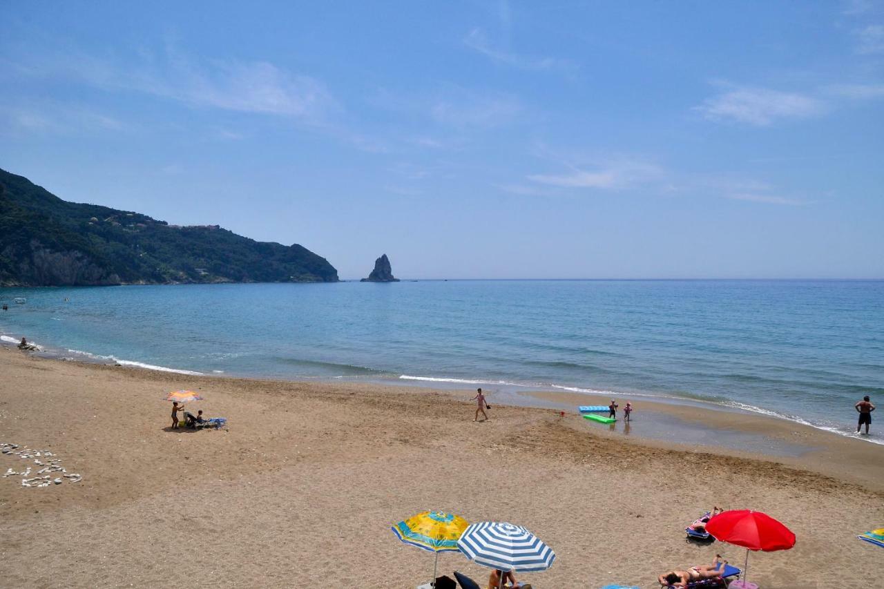 Holiday Studio Apartments Yannis On The Beach Of Agios Gordios In Corfu Zewnętrze zdjęcie