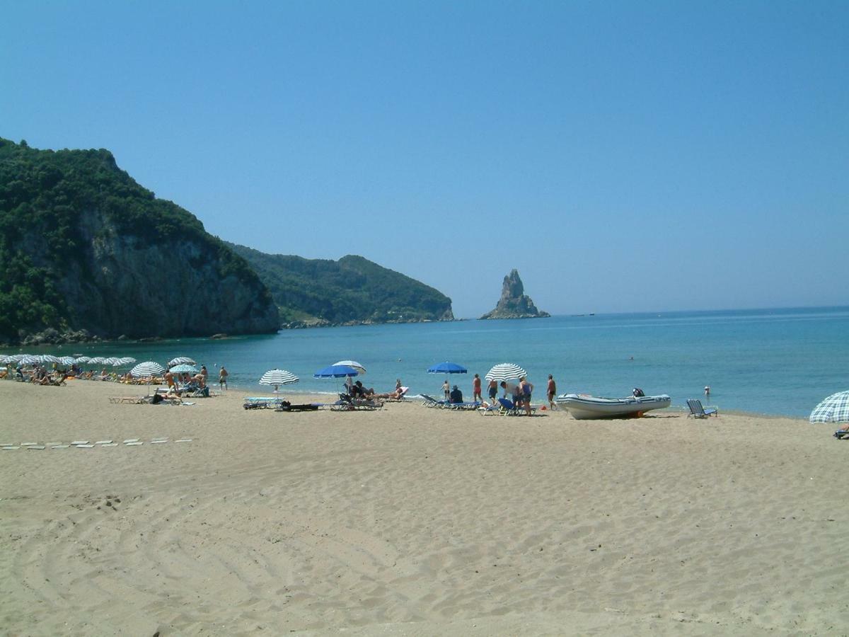 Holiday Studio Apartments Yannis On The Beach Of Agios Gordios In Corfu Zewnętrze zdjęcie